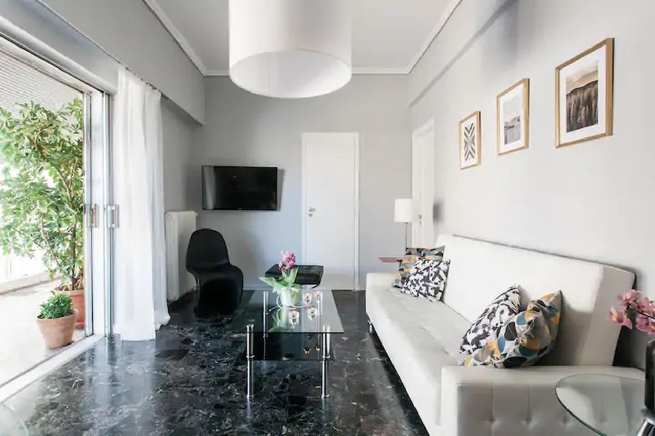 A Masterpiece In Plaka With Big Balcony And Acropolis View Apartment เอเธนส์ ภายนอก รูปภาพ