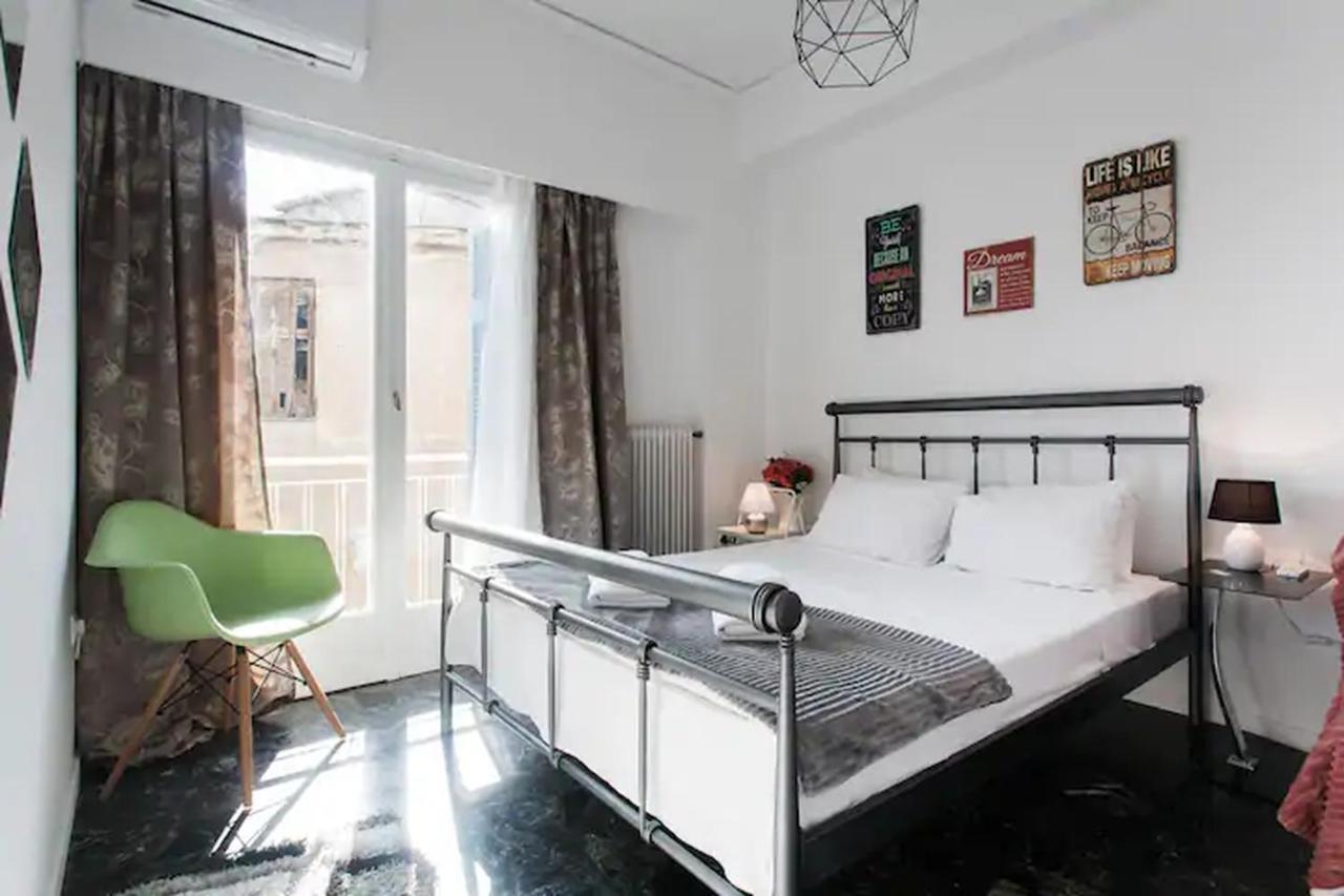 A Masterpiece In Plaka With Big Balcony And Acropolis View Apartment เอเธนส์ ภายนอก รูปภาพ