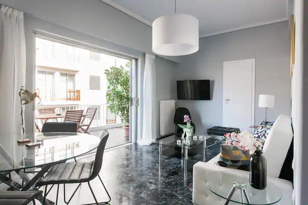A Masterpiece In Plaka With Big Balcony And Acropolis View Apartment เอเธนส์ ภายนอก รูปภาพ