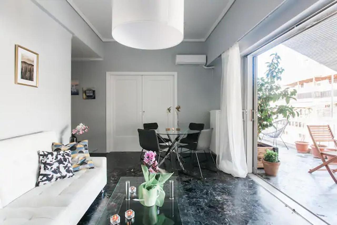 A Masterpiece In Plaka With Big Balcony And Acropolis View Apartment เอเธนส์ ภายนอก รูปภาพ